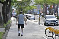 相關圖片：9 文衡路人行道翻新 文山特區逛街通行更順暢