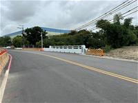相關圖片：考量地方道路交通特性及強化未來區域排水功能，改建後竹園里橋為單孔箱涵橋，除提升橋梁承載荷重更增加河道通水斷面能力