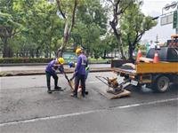 相關圖片：2 雨後道路巡補