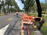 相關圖片：在道路與橋梁工地方面，確保引導標誌、護欄不因強風鬆脫1