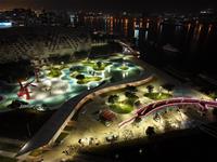 相關圖片：圖8、星光水岸公園夜景與港灣燈火交織，展現高雄水岸魅力。